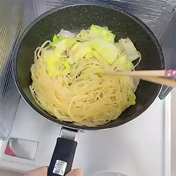 パスタも入れる