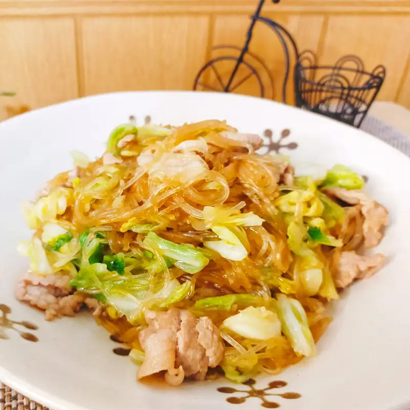 キャベツと豚こま肉の春雨炒め アイキャッチ