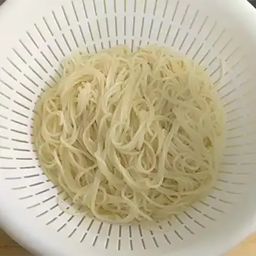 水で締めたそうめん