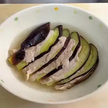 レンジ加熱した茄子と豚バラ肉