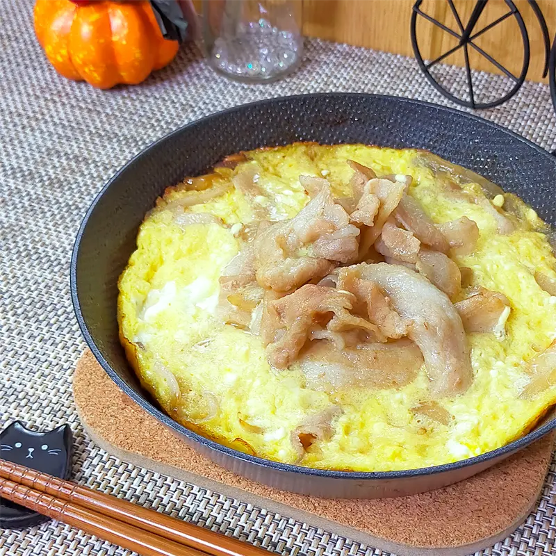 豚バラ肉のすき焼き風オープンオムレツ アイキャッチ