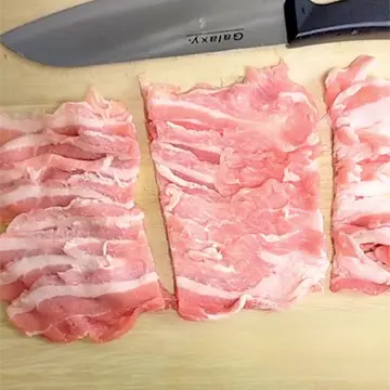 食べやすく切った豚バラ肉スライス