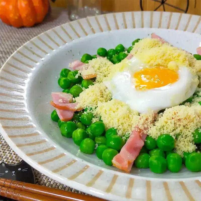 サイゼリヤ風♪青豆とチーズの温サラダ アイキャッチ